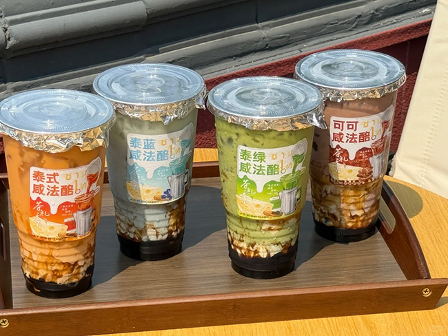 泰式奶茶爆火，茶饮本土化创新的“狂飙”密码？