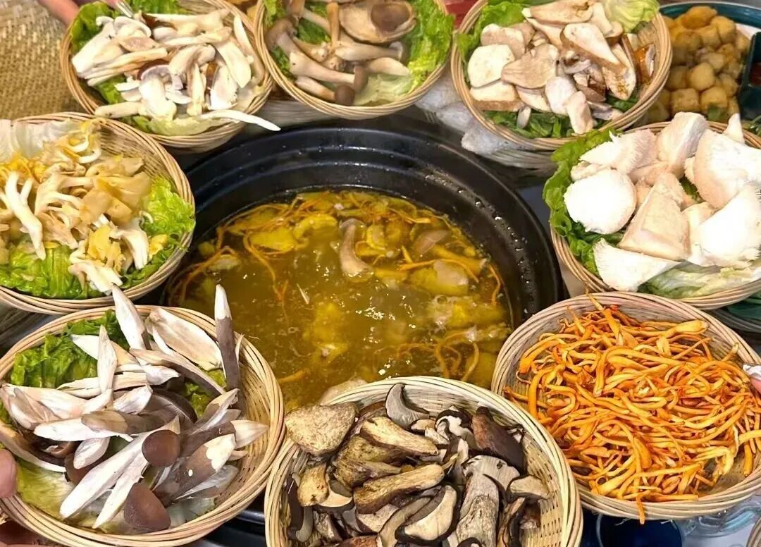 从云南山林到北上广餐桌：野生菌火锅如何逆袭成顶流？